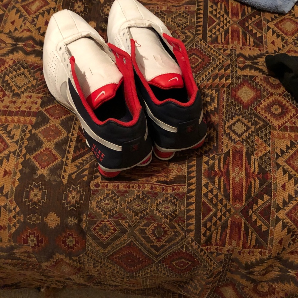Nike shox tennis shoes